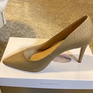 Nude pointed toe heels